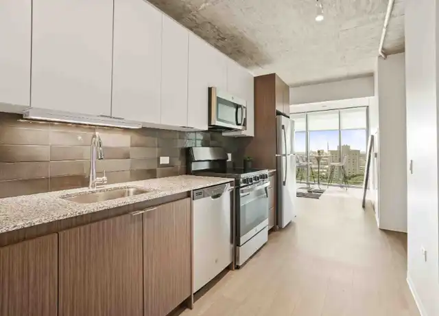 Property at 2113 S Wabash Ave, Chicago, IL, 60616, 1 bed, 1 bath, [object Object]
