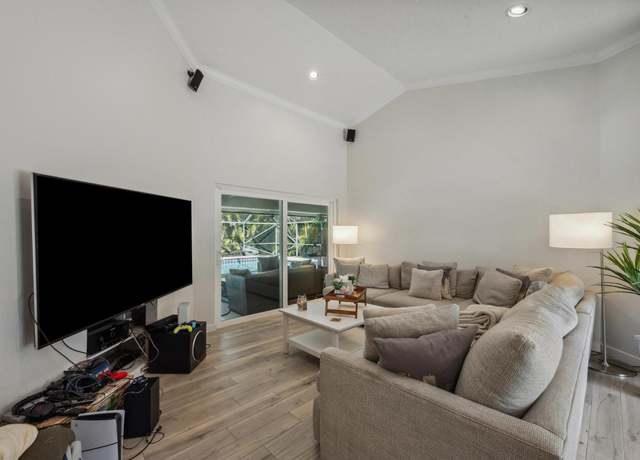 Photo of 13385 Kingsbury Dr, Wellington, FL 33414