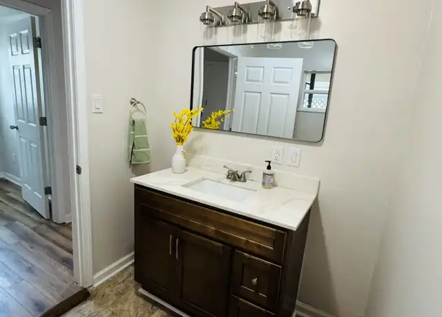 Property at 2707 Jefferson Ave, Knoxville, TN, 37914, 3 beds, 1 bath, [object Object]
