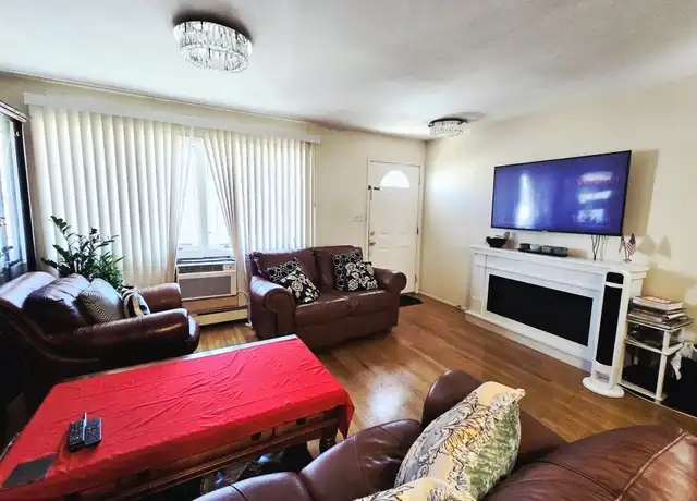 Property at 32-18 102nd St Unit 1 Floor, Flushing, NY, 11369, 3 beds, 2 baths, [object Object]