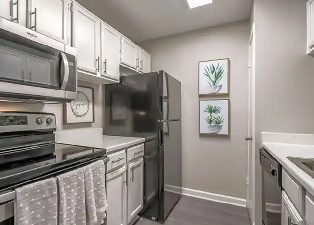 Property at Edge at Lakeview - 6296 Lake View Trl, Memphis, TN, 38115, 1 bed, 1 bath, [object Object]