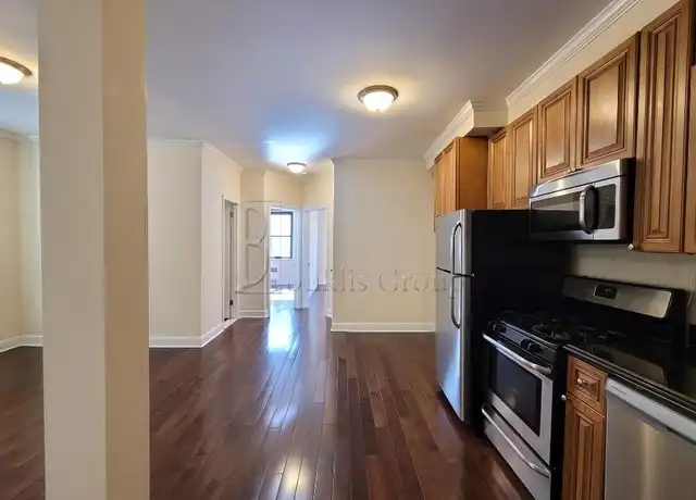 Property at 18-36A 21st Dr Unit 1R, Queens, NY, 11105, 2 beds, 1 bath, [object Object]