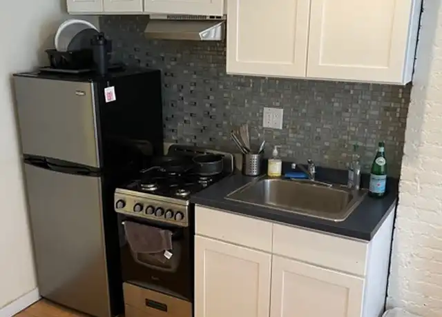 Property at 76 E 1st St Unit 2D, New York, NY, 10009, 0 beds, 1 bath, [object Object]
