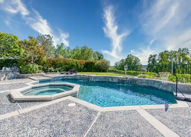 Property at 16 Oakmont, Trabuco Canyon, CA, 92679, 4 beds, 4.5 baths, [object Object]