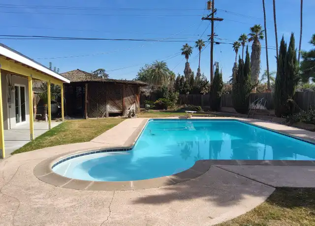 Property at 2801 El Berrendo Ave Unit 1, Bakersfield, CA, 93304, 3 beds, 2 baths, [object Object]