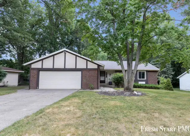 Property at 2536 Rudgate Dr NW, Grand Rapids, MI, 49544, 5 beds, 2.5 baths, [object Object]