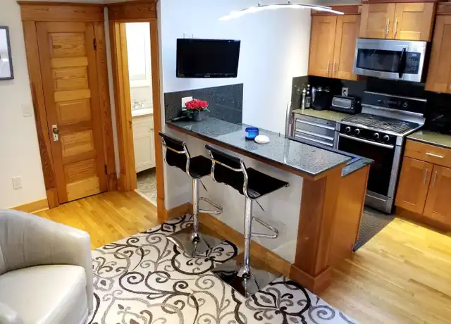 Property at 139 Bryant St Unit Upper (Furnished), Buffalo, NY, 14209, 1 bed, 1 bath, [object Object]