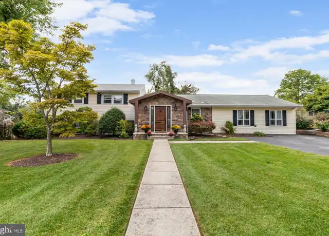 Property at 7206 N Charles St, Lutherville Timonium, MD, 21093, 3 beds, 2.5 baths, [object Object]