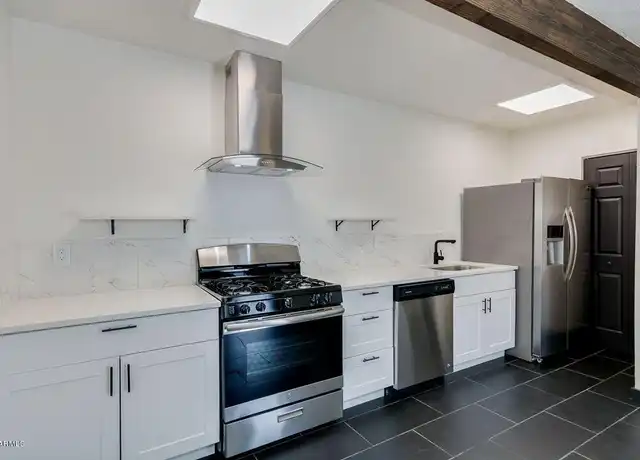 Property at 1116 E Lemon St Unit 112, Tempe, AZ, 85281, 1 bed, 1 bath, [object Object]