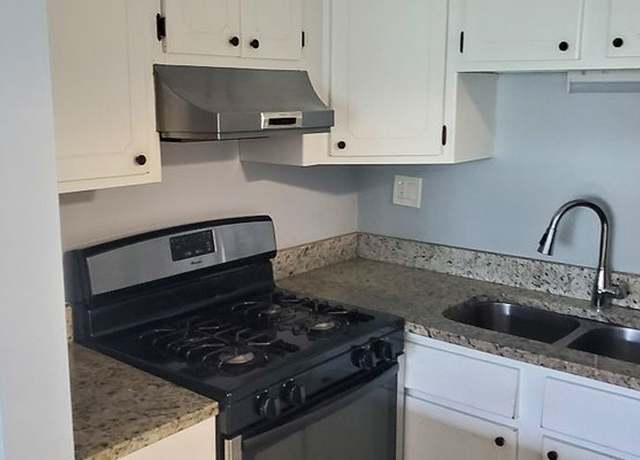 Photo of 390 Executive Dr Unit 302, Carol Stream, IL 60188