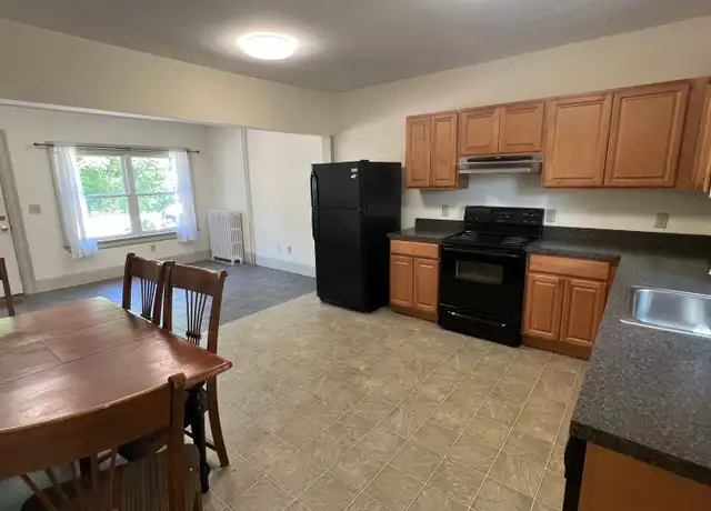 Property at 277 Mast Rd Unit 2, Durham, NH, 03824, 4 beds, 2 baths, [object Object]