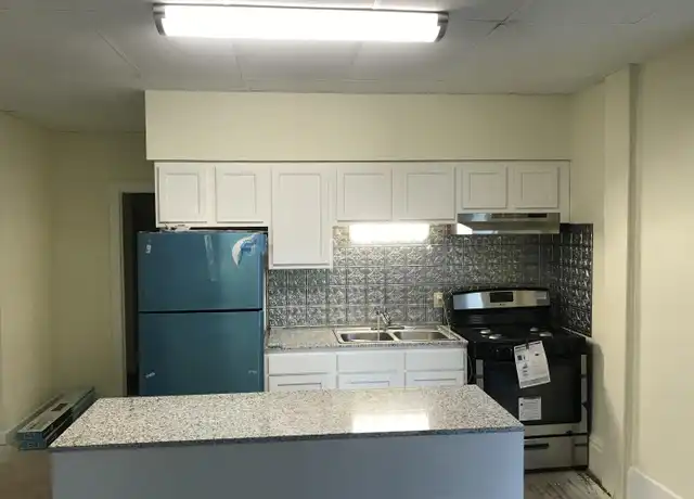 Property at 74 W Cayuga St Unit 3, Oswego, NY, 13126, 1 bed, 1 bath, [object Object]