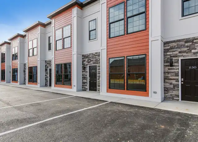 Property at 230 Windsor St, South Hill, VA, 23970, 3 beds, 3 baths, [object Object]
