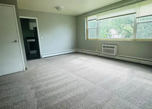 Property at 820 N Main St Unit 9, Aberdeen, SD, 57401, 1 bed, 1 bath, [object Object]