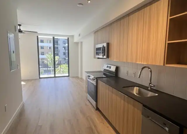 Property at 3655 NW 82nd Ave, Doral, FL, 33166, 0 beds, 1 bath, [object Object]