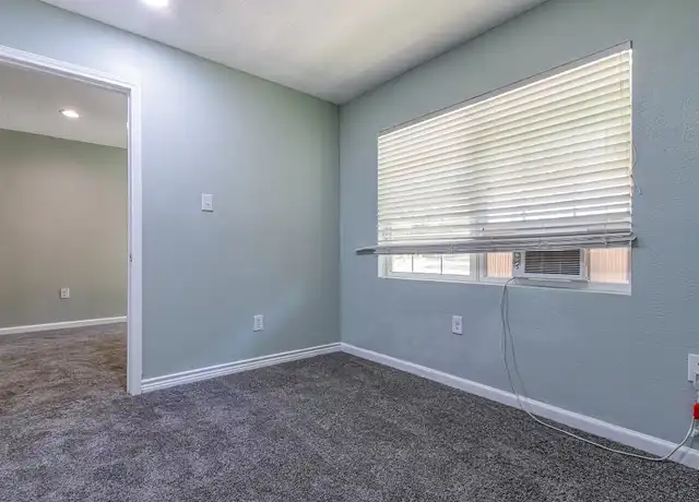Property at 229 Bishop St Unit 2, Livingston, TX, 77351, 1 bed, 1 bath, [object Object]
