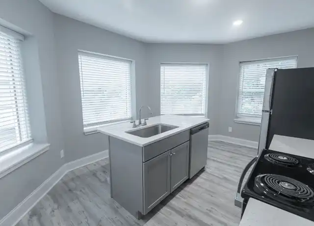 Property at 1207 E Armour Blvd, Kansas City, MO, 64109, 1 bed, 1 bath, [object Object]