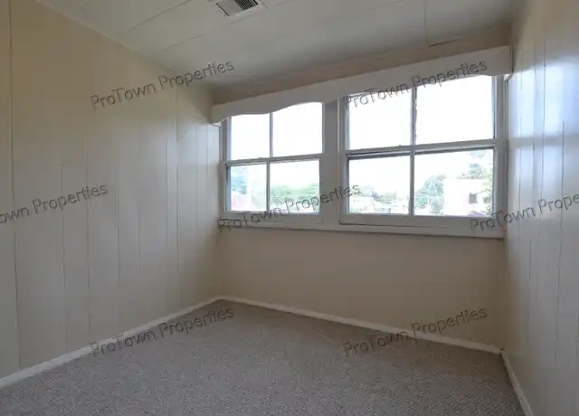 Property at 1067 N May St Unit 2, Joliet, IL, 60435, 2 beds, 1 bath, [object Object]