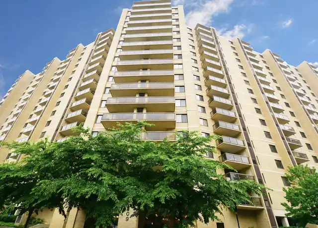 Property at 309 Yoakum Pkwy #410, Alexandria, VA, 22304, 2 beds, 2 baths, [object Object]
