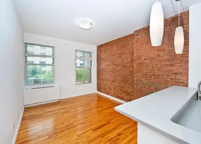 Property at 130 Barrow St, New York, NY, 10014, 1 bed, 1 bath, [object Object]