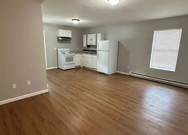Property at 50-56 Hunters Ave Apt 52-3, Taftville, CT, 06380, 2 beds, 1 bath, [object Object]