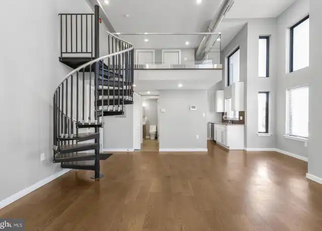 Property at 1142 Crease St Unit 2R, Philadelphia, PA, 19125, 1 bed, 1 bath, [object Object]
