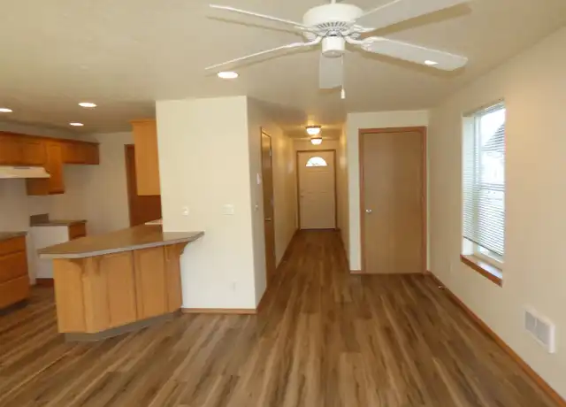 Property at 261 Gwinn St E Unit 263, Monmouth, OR, 97361, 3 beds, 2.5 baths, [object Object]