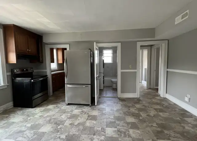 Property at 861 Farmington Ave Unit 2nd Floor, Berlin, CT, 06037, 2 beds, 1 bath, [object Object]