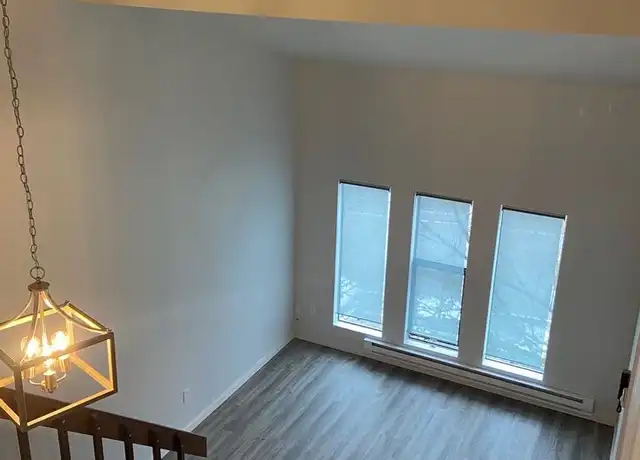Property at 1139 17th Ave Unit 6, Seattle, WA, 98122, 3 beds, 1 bath, [object Object]