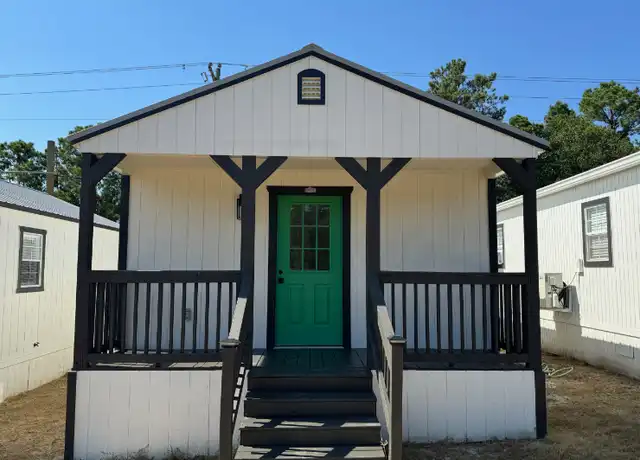 Property at 210 H Pickens Rd Unit 4, Onalaska, TX, 77360, 1 bed, 1 bath, [object Object]