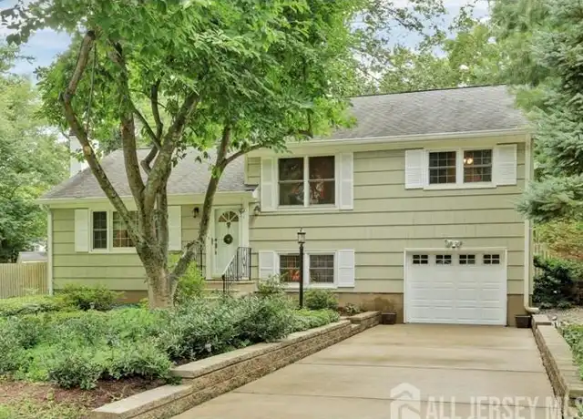 Property at 52 Shady Brook Ln, Cranbury, NJ, 08512, 4 beds, 2 baths, [object Object]
