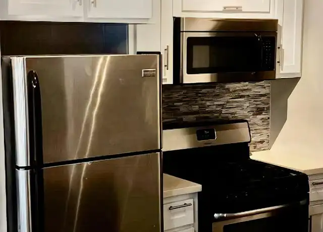 Property at 400 Westmoreland St Unit 3, Houston, TX, 77006, 1 bed, 1 bath, [object Object]