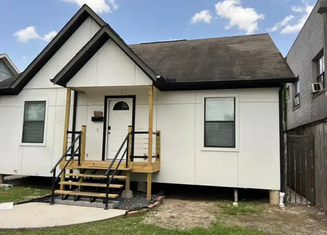 Property at 1904 Davis St, Houston, TX, 77026, 3 beds, 2 baths, [object Object]