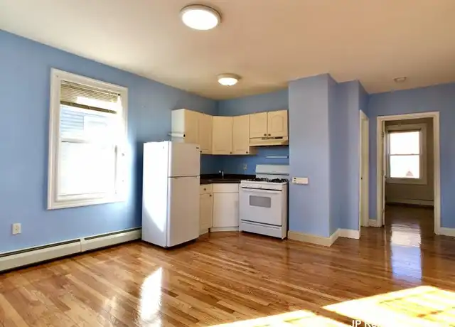 Property at 180 Heath St, Jamaica Plain, MA, 02130, 1 bed, 1 bath, [object Object]