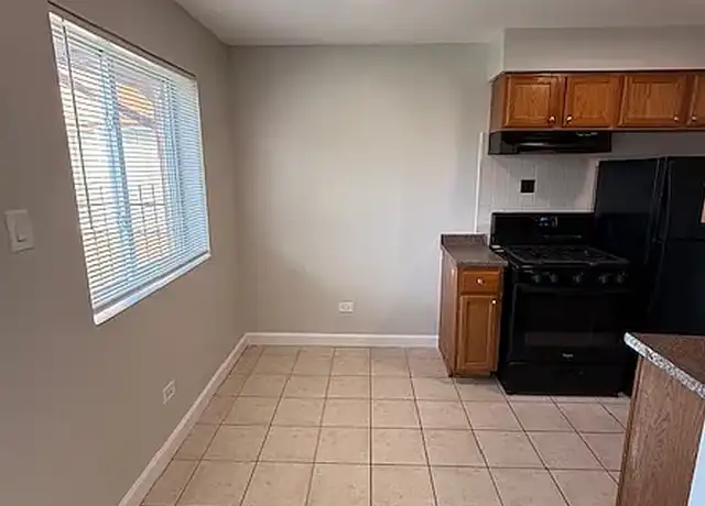 Property at East End Apartments/Madison Apartments - 515 E End Ave, Calumet City, IL, 60409, 1 bed, 1 bath, [object Object]