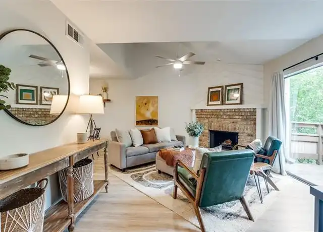 Property at 7640 W Greenway Blvd Unit 5P, Dallas, TX, 75209, 1 bed, 1.5 baths, [object Object]