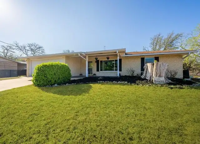 Property at 1213 Donna Kay Dr, Kerrville, TX, 78028, 3 beds, 2 baths, [object Object]