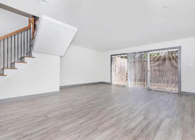 Property at 419 Stratford St, Houston, TX, 77006, 2 beds, 2 baths, [object Object]
