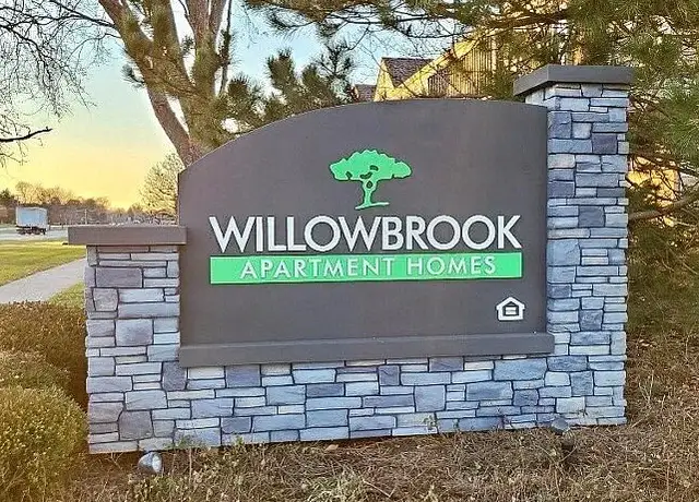 Photo of 7440 Tennessee Dr, Willowbrook, IL 60527
