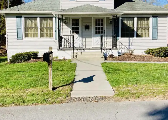 Property at 28 Patterson St, Waymart, PA, 18472, 3 beds, 1 bath, [object Object]