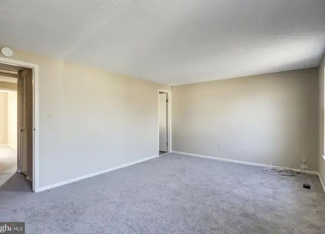 Property at 8000 Green Tree Ct, Elkridge, MD, 21075, 3 beds, 2.5 baths, [object Object]