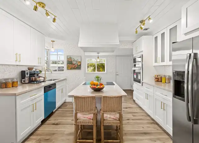 Property at 379 Garden Blvd, Palm Beach Gardens, FL, 33410, 4 beds, 2 baths, [object Object]
