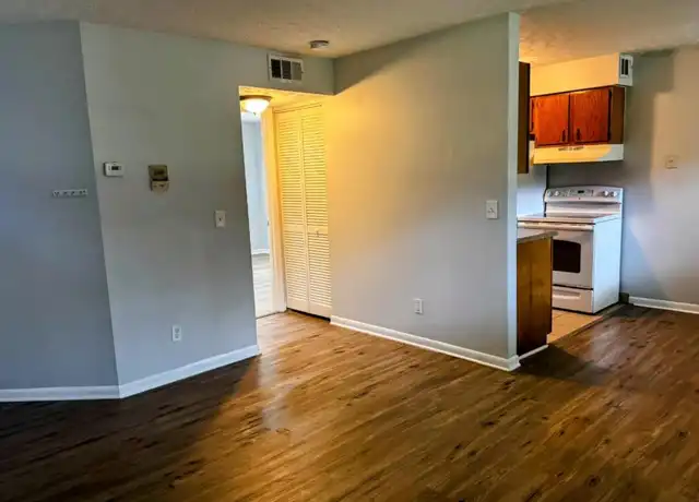 Property at 7008 Ohio Ave, Cincinnati, OH, 45236, 1 bed, 1 bath, [object Object]