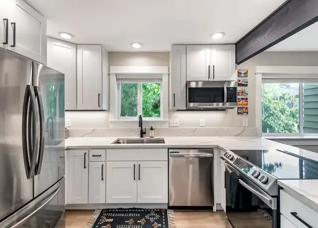 Property at 4980 S Landing Dr #201, Portland, OR, 97239, 2 beds, 2 baths, [object Object]