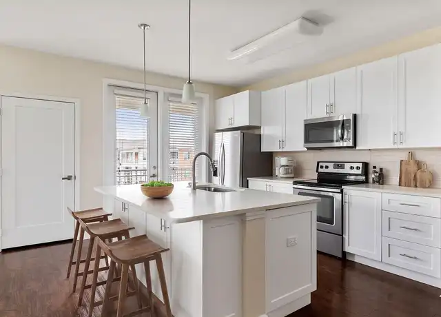 Property at The Point at Town Center - 5116 Gate Pkwy, Jacksonville, FL, 32256, 2 beds, 2 baths, [object Object]