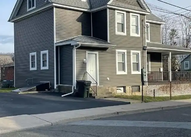 Property at 22 Cozzens Ave Unit 2-1, Highland Falls, NY, 10928, 2 beds, 1 bath, [object Object]