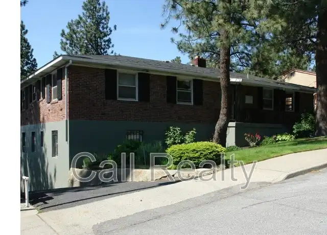 Property at 828 W Cliff Dr #1, Spokane, WA, 99204, 2 beds, 1 bath, [object Object]