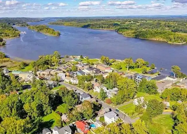 Property at 107 S River St Unit 2, Coxsackie, NY, 12051, 1 bed, 1 bath, [object Object]