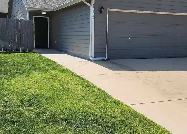 Property at 12525 E Casa Bella St, Wichita, KS, 67207, 3 beds, 2 baths, [object Object]