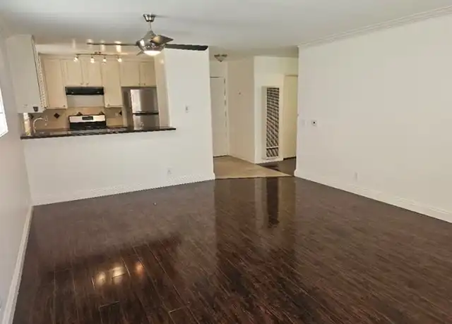 Property at 404 W 4th St Unit 4, San Pedro, CA, 90731, 2 beds, 1 bath, [object Object]
